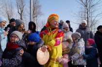 Широкая Масленица в городском парке: проводы зимы в стиле русских традиций